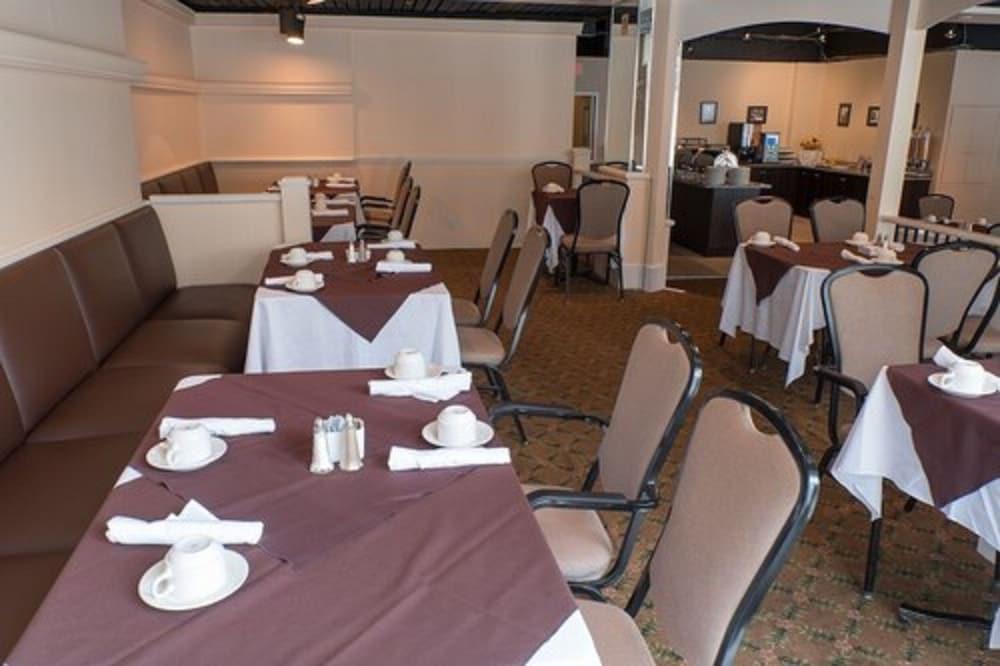 The Roehampton Hotel Торонто Экстерьер фото