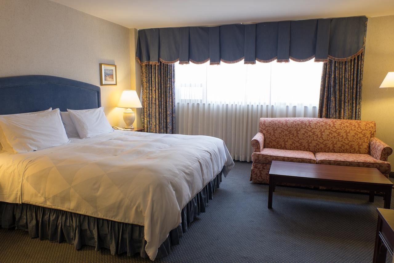 The Roehampton Hotel Торонто Экстерьер фото