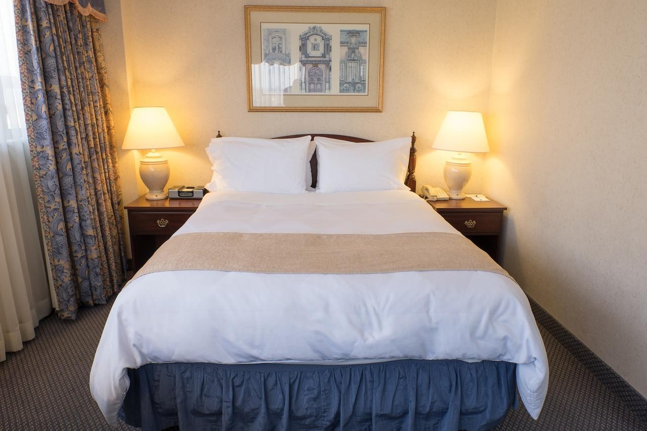The Roehampton Hotel Торонто Экстерьер фото