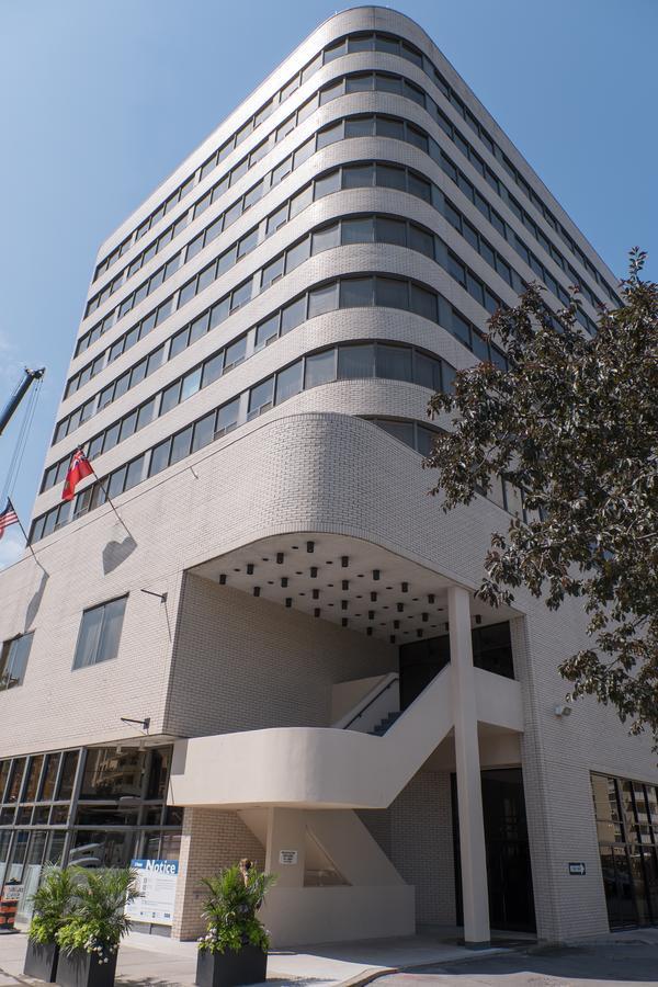 The Roehampton Hotel Торонто Экстерьер фото